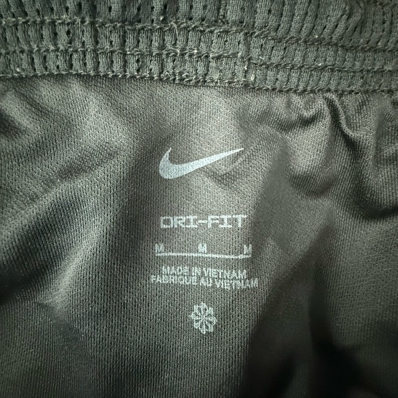 2 pc set - Nike Black Athletic Set with Checkered Swoosh - Picture 12 of 13